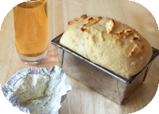http://www.ablackbirdsepiphany.co.uk/2014/10/autumn-cheese-and-cider-bread.html