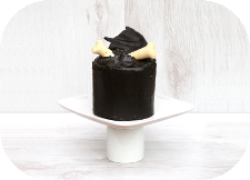 http://www.ablackbirdsepiphany.co.uk/2016/10/black-magic-halloween-cake.html