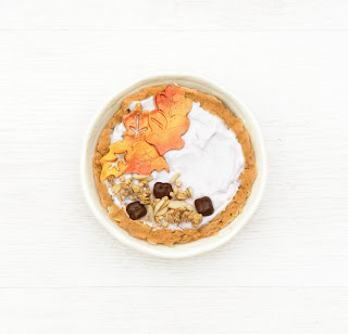 http://www.ablackbirdsepiphany.co.uk/2017/10/autumn-crunch-breakfast-cake.html