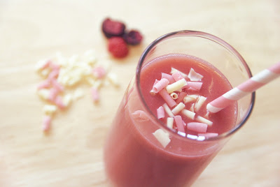 http://www.ablackbirdsepiphany.co.uk/2015/02/eros-elixir-valentine-smoothie-recipe.html