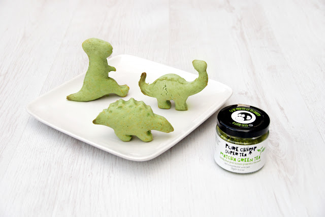 http://www.ablackbirdsepiphany.co.uk/2017/04/matchasaurus-cakes-with-purechimp.html